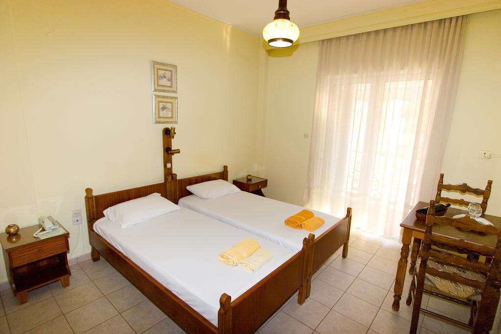 Miami Studios Loutra Edipsou  Habitación foto